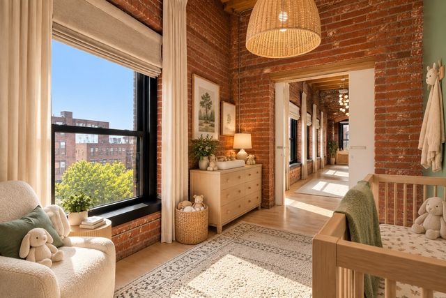 21 Wormwood St 623, Boston, MA 02210