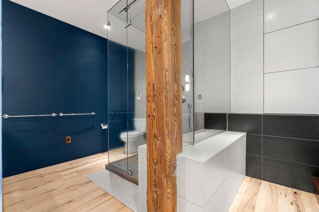 21 Wormwood St 623, Boston, MA 02210