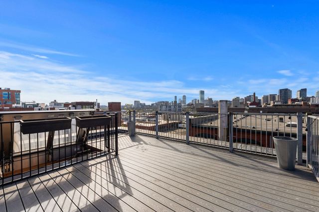 21 Wormwood St 623, Boston, MA 02210