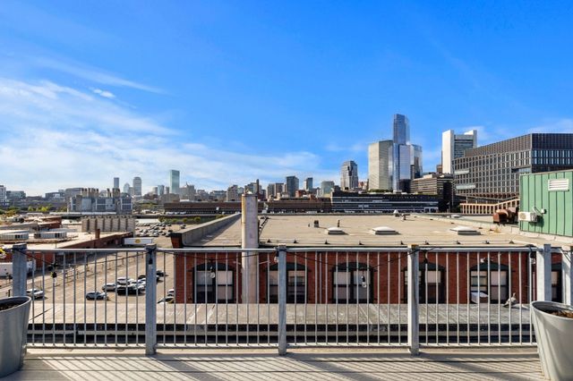 21 Wormwood St 623, Boston, MA 02210
