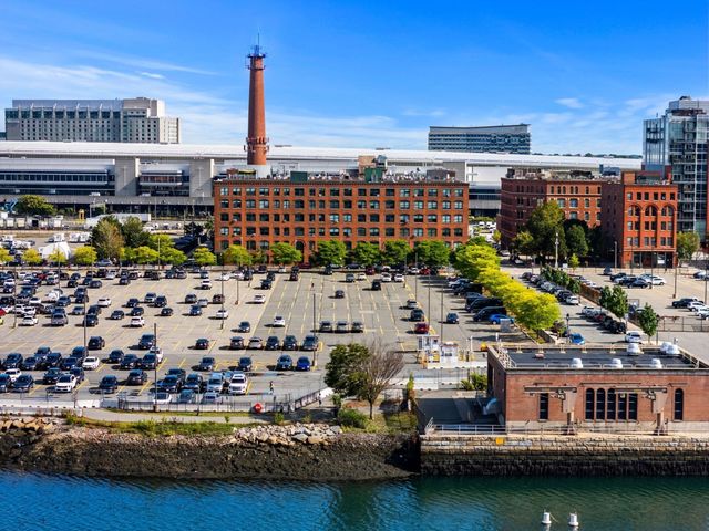 21 Wormwood St 623, Boston, MA 02210