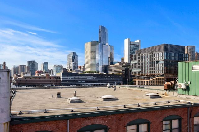 21 Wormwood St 623, Boston, MA 02210