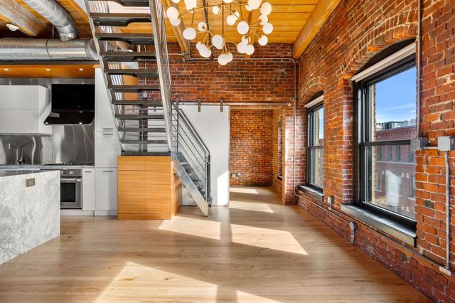 21 Wormwood St 623, Boston, MA 02210