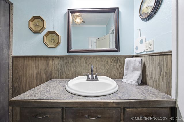 621 E Seminole Avenue, Mcalester, OK 74501