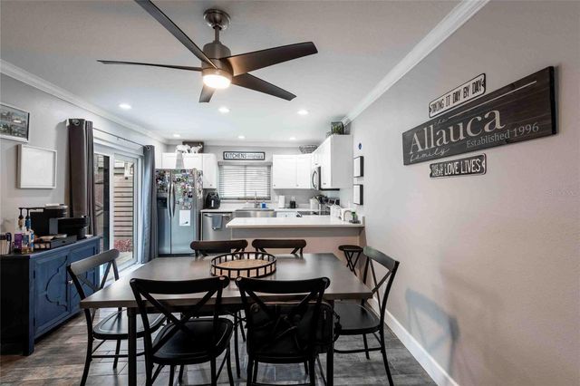 15307 W POND WOODS DRIVE 301, Tampa, FL 33618
