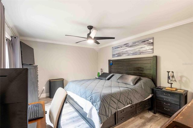 15307 W POND WOODS DRIVE 301, Tampa, FL 33618
