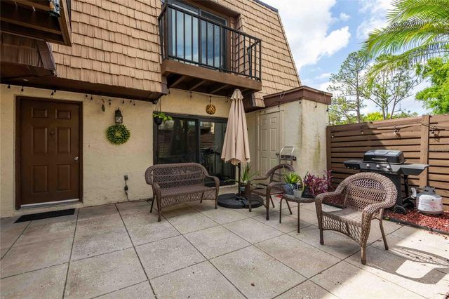 15307 W POND WOODS DRIVE 301, Tampa, FL 33618
