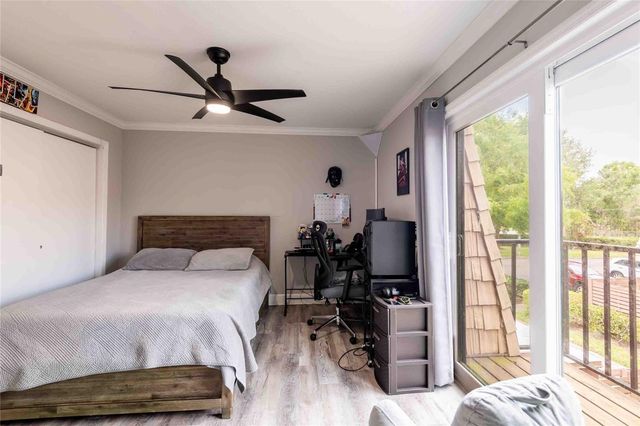 15307 W POND WOODS DRIVE 301, Tampa, FL 33618