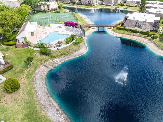 15307 W POND WOODS DRIVE 301, Tampa, FL 33618