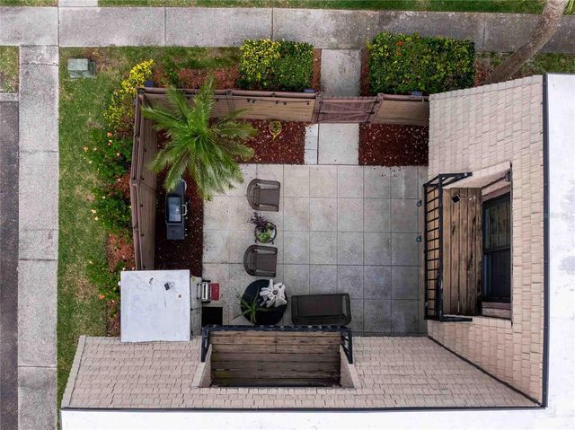15307 W POND WOODS DRIVE 301, Tampa, FL 33618