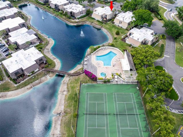 15307 W POND WOODS DRIVE 301, Tampa, FL 33618