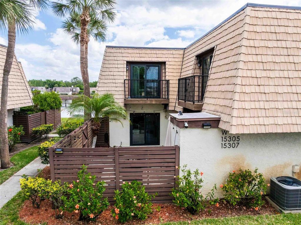 15307 W POND WOODS DRIVE 301, Tampa, FL 33618