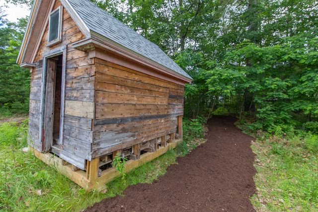 13 Mill Road, Tamworth, NH 03883