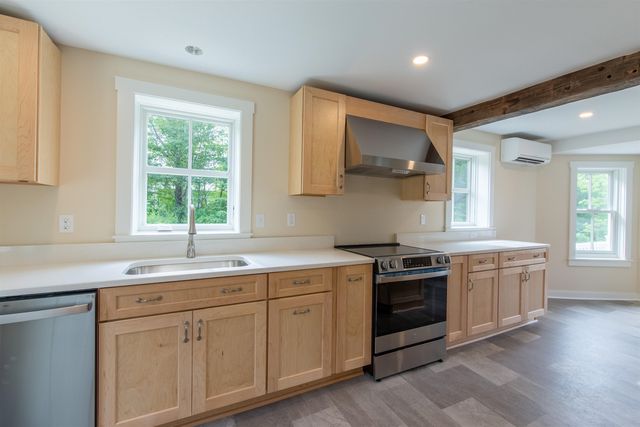 13 Mill Road, Tamworth, NH 03883