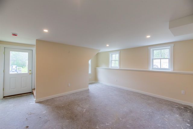 13 Mill Road, Tamworth, NH 03883