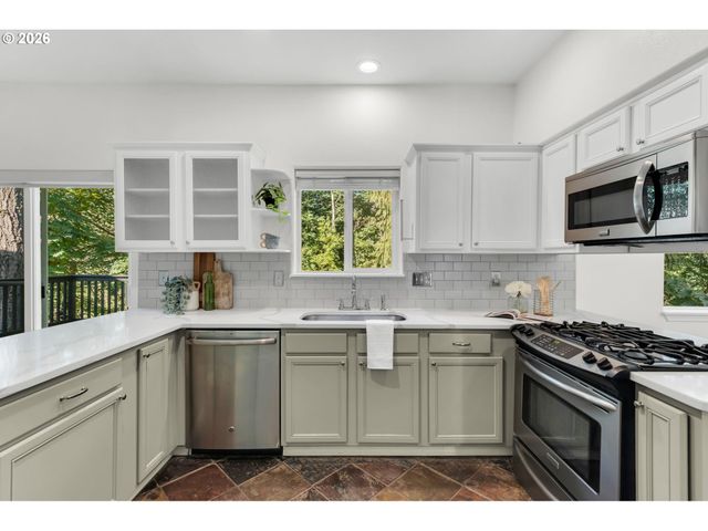 7246 Ne SHALEEN St, Hillsboro, OR 97124