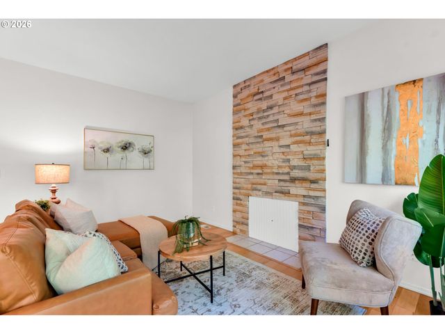 7246 Ne SHALEEN St, Hillsboro, OR 97124
