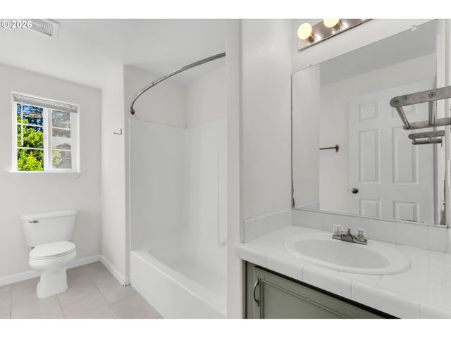 7246 Ne SHALEEN St, Hillsboro, OR 97124