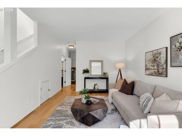 7246 Ne SHALEEN St, Hillsboro, OR 97124
