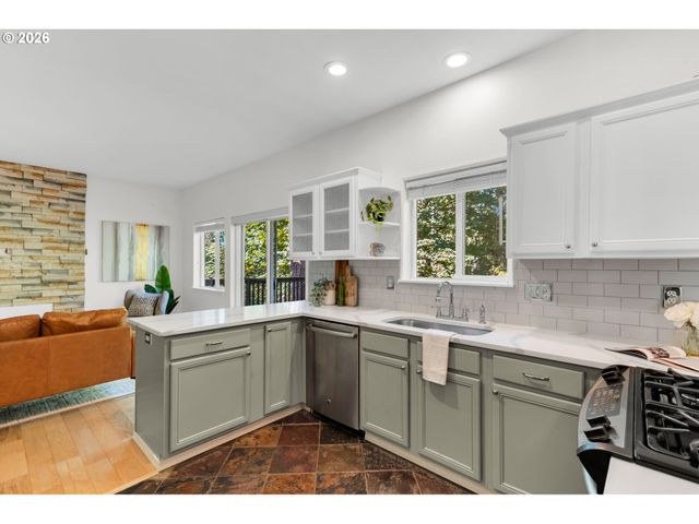 7246 Ne SHALEEN St, Hillsboro, OR 97124