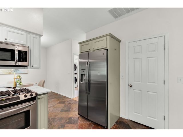7246 Ne SHALEEN St, Hillsboro, OR 97124