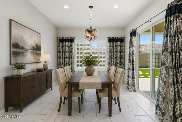 1083 E HOLLAND PARK Drive, Gilbert, AZ 85297