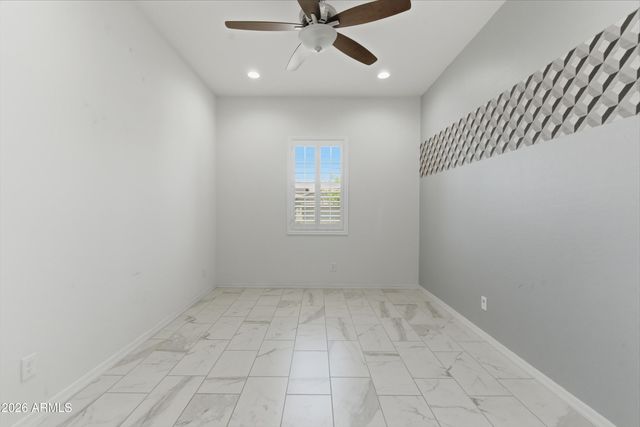 1083 E HOLLAND PARK Drive, Gilbert, AZ 85297