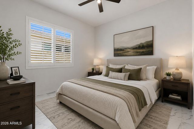 1083 E HOLLAND PARK Drive, Gilbert, AZ 85297