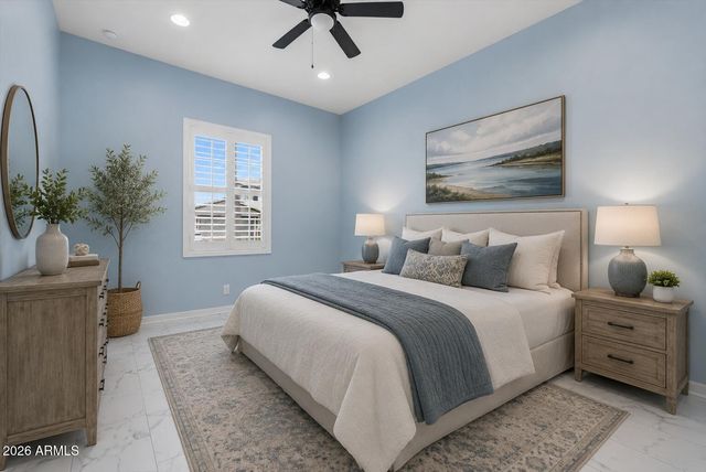 1083 E HOLLAND PARK Drive, Gilbert, AZ 85297