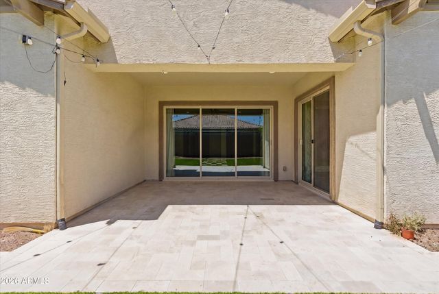 1083 E HOLLAND PARK Drive, Gilbert, AZ 85297