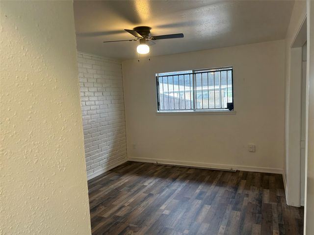 6851 Chasewood Drive, Houston, TX 77489