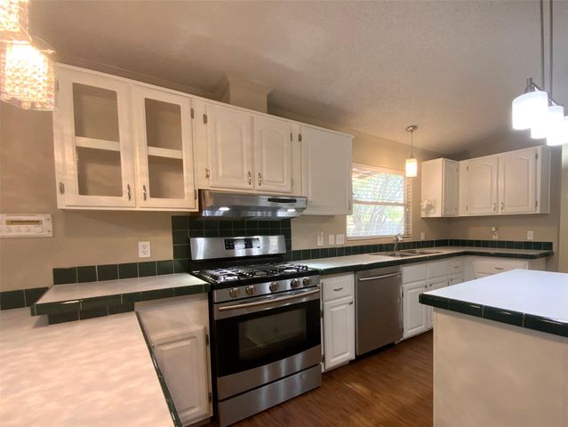 1301 Lipan TRL, Austin, TX 78733