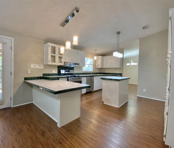 1301 Lipan TRL, Austin, TX 78733