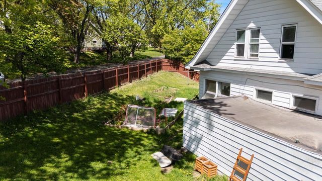 5911 Elinor St, Duluth, MN 55807