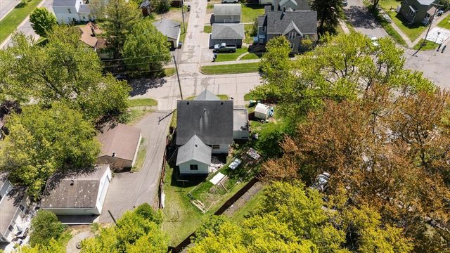 5911 Elinor St, Duluth, MN 55807