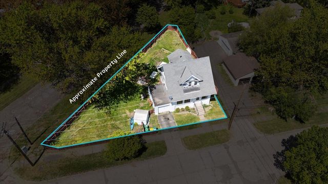 5911 Elinor St, Duluth, MN 55807