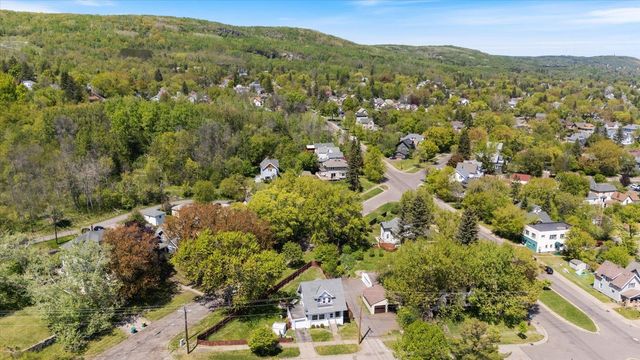 5911 Elinor St, Duluth, MN 55807