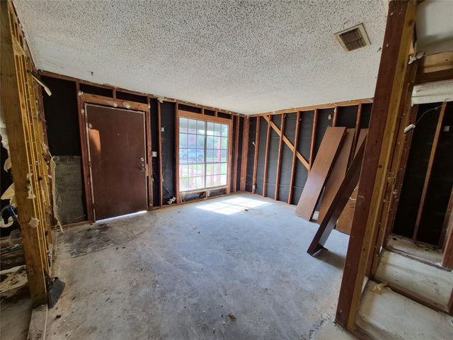 5701 Glen Meadow DR, Austin, TX 78745