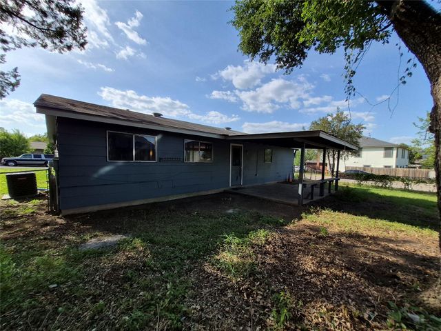 5701 Glen Meadow DR, Austin, TX 78745