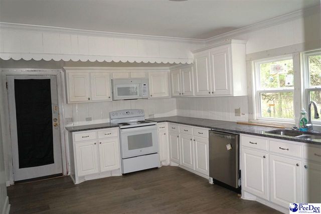 1586 Main Street, Darlington, SC 29532