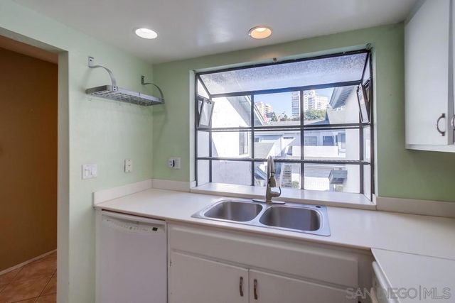 4044 Crystal Dawn Ln 203, San Diego, CA 92122