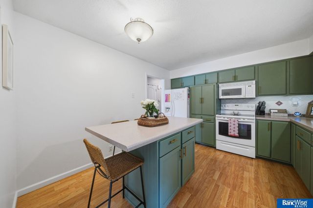 5001 S 65th Street, Lincoln, NE 68516