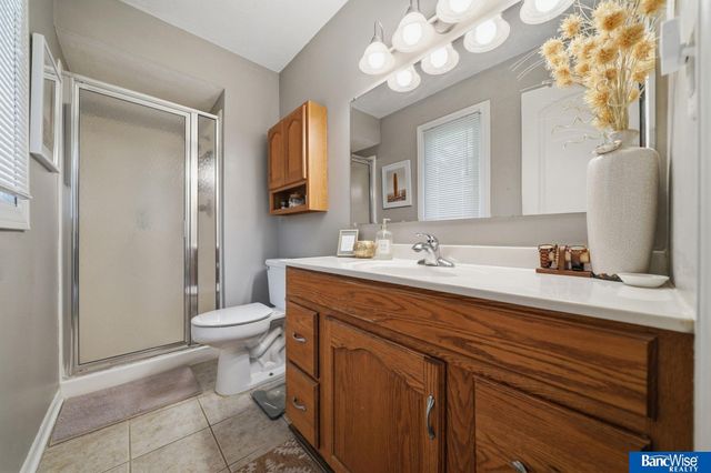 5001 S 65th Street, Lincoln, NE 68516
