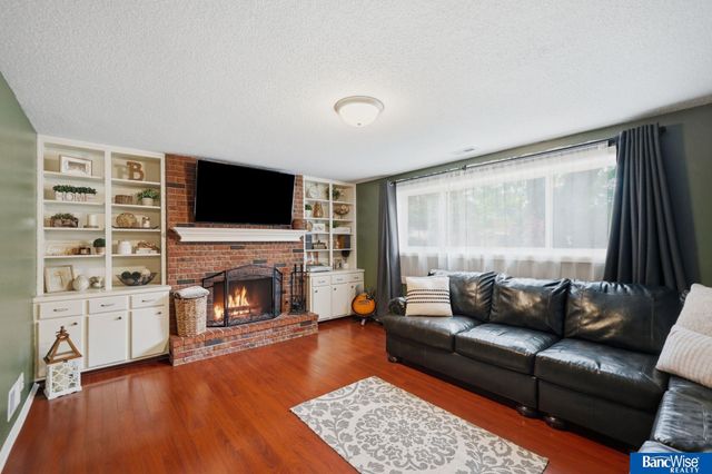 5001 S 65th Street, Lincoln, NE 68516