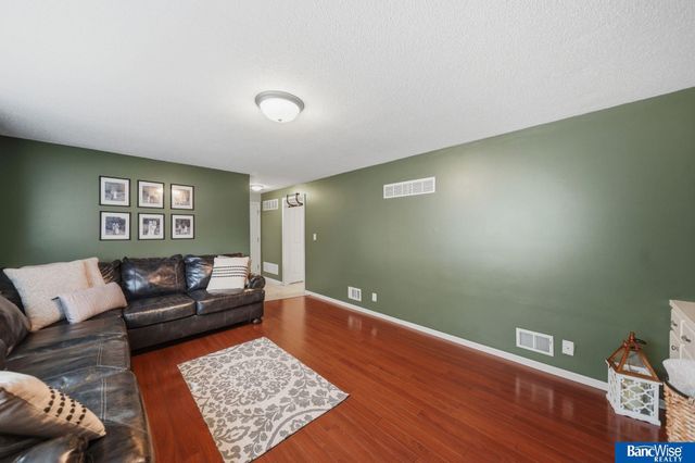 5001 S 65th Street, Lincoln, NE 68516