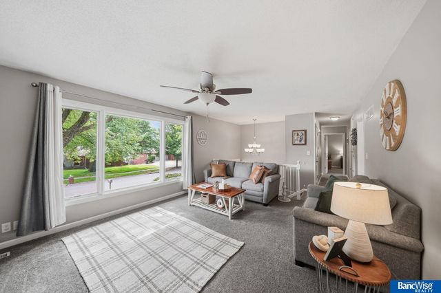 5001 S 65th Street, Lincoln, NE 68516