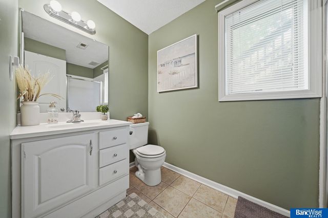 5001 S 65th Street, Lincoln, NE 68516