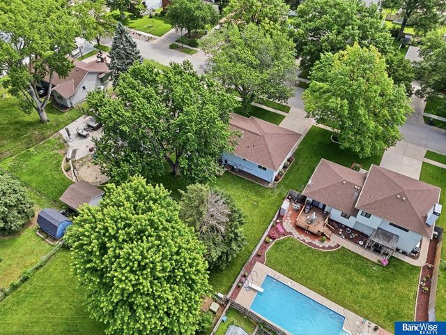 5001 S 65th Street, Lincoln, NE 68516