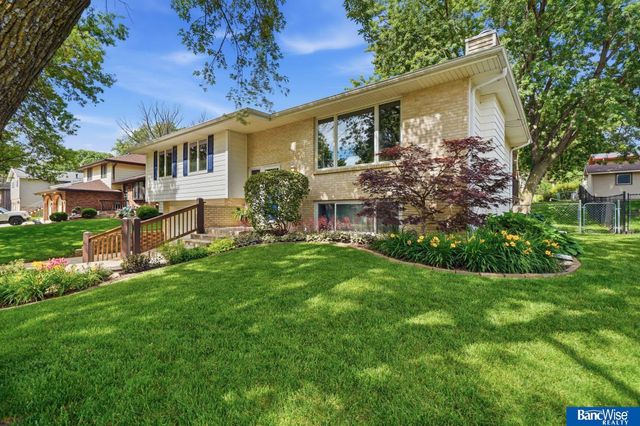 5001 S 65th Street, Lincoln, NE 68516