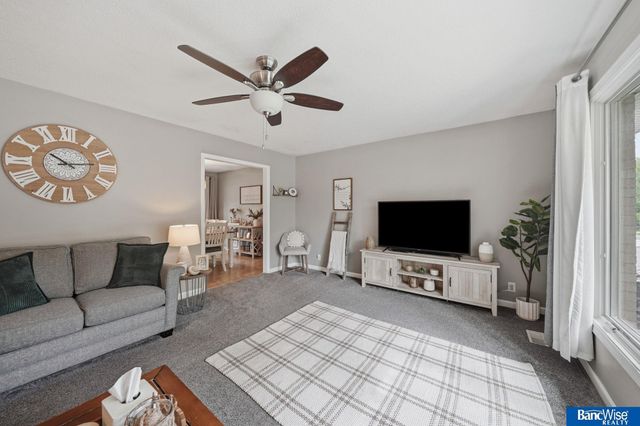 5001 S 65th Street, Lincoln, NE 68516